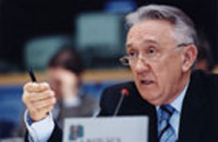 Kovács László